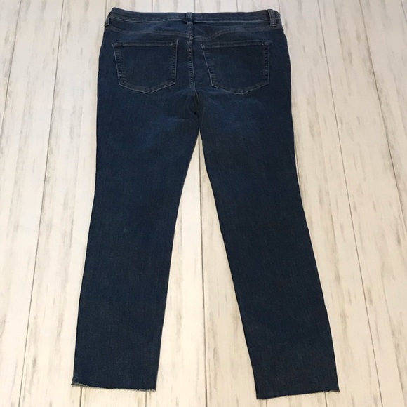 Free People Destroyed Reagan Crop Jeans - Picture 4 of 8